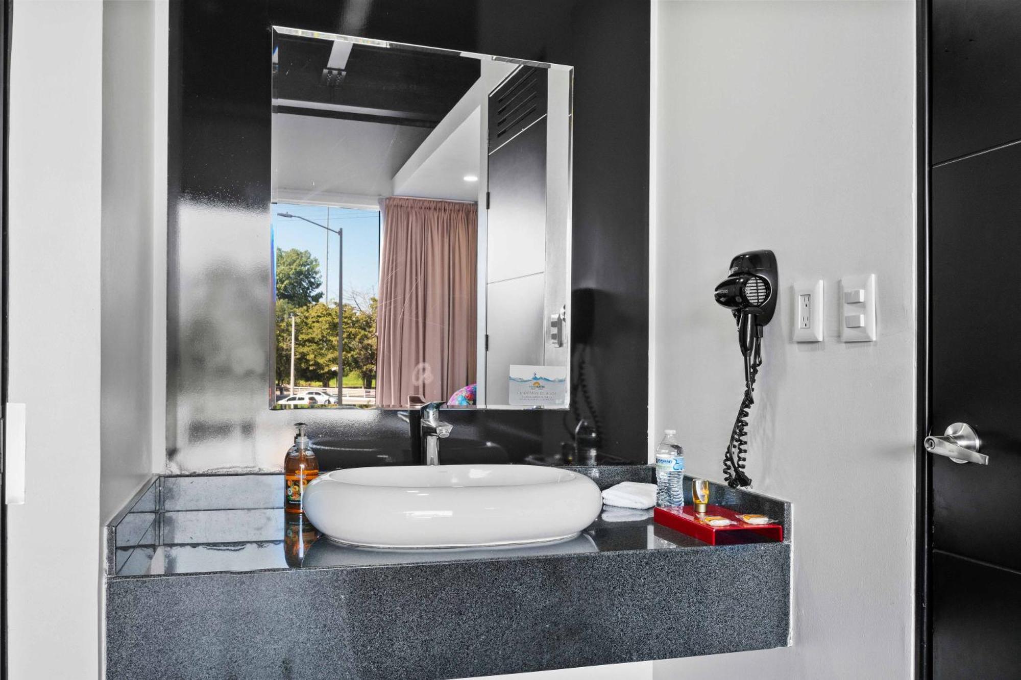 Homesuites Malecon 쿨리아칸 외부 사진